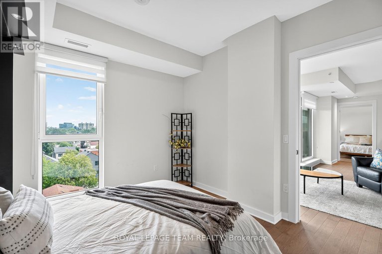 28735068/608-135-barrette-street/vanier/ottawa/ontario/K1L7Z9_12