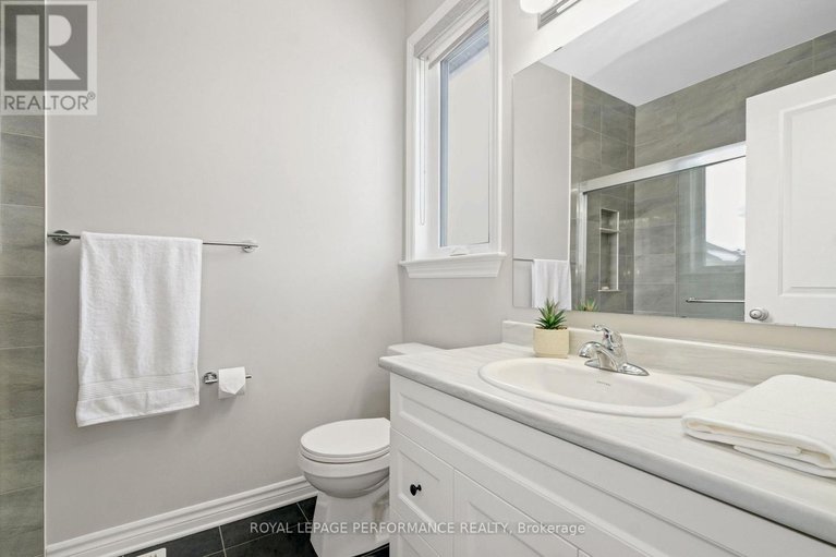 29505892/203-station-trail/village-of-russell/russell/ontario/K4R0C9_19