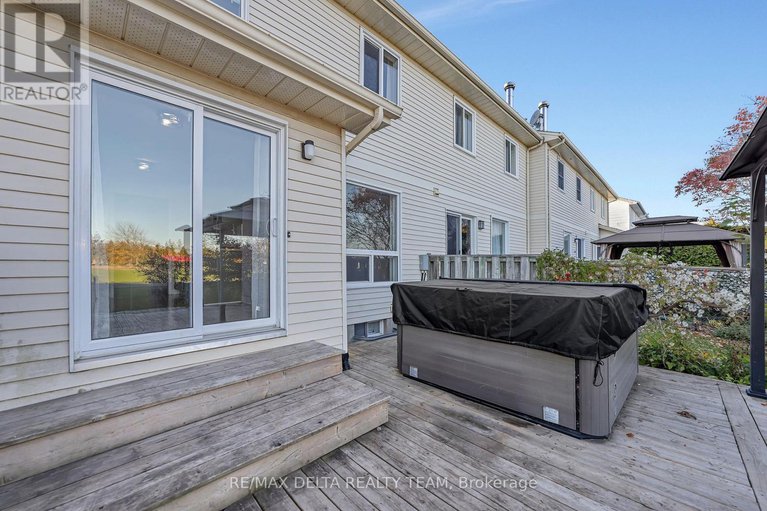 29041515/1423-caravel-crescent/bilberry-creekqueenswood-heights/ottawa/ontario/K1E3P5_33