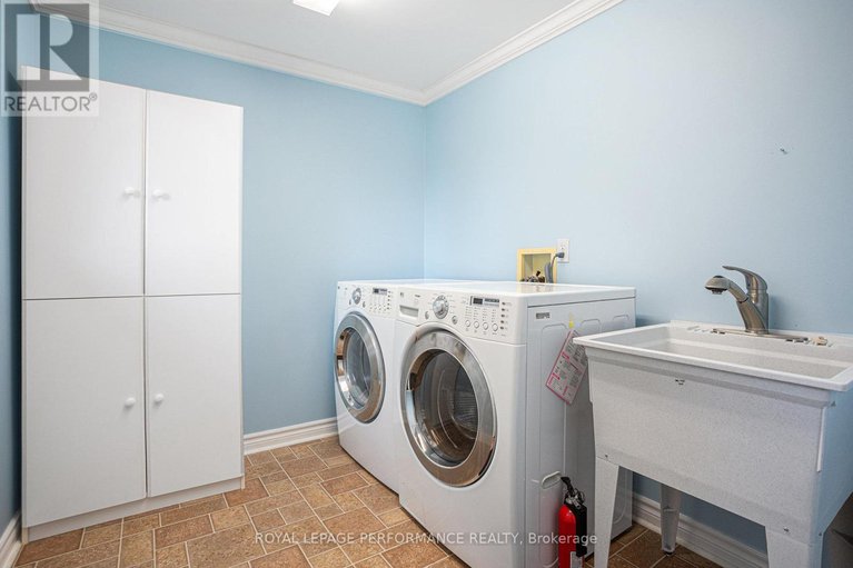 28989663/6232-fortune-drive/convent-glen-north/ottawa/ontario/K1C2B6_20