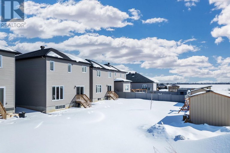 29401297/934-chablis-crescent/embrun/russell/ontario/K0A1W0_32