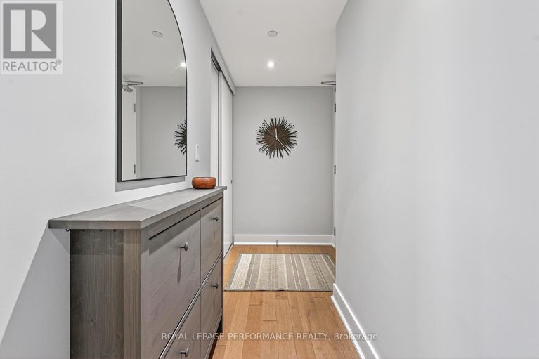 29292730/801-100-champagne-avenue-s/west-centre-town/ottawa/ontario/K1S4P4_3