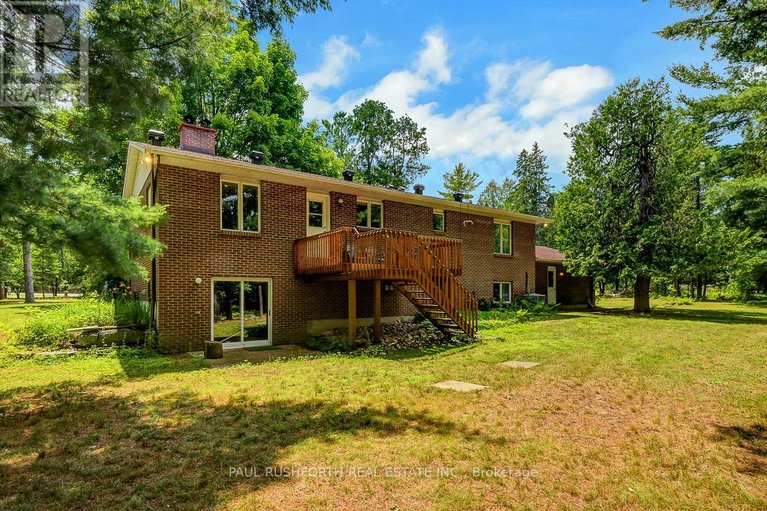 29538564/136-grey-stone-drive/huntley-ward-south-west/ottawa/ontario/K0A1L0_31