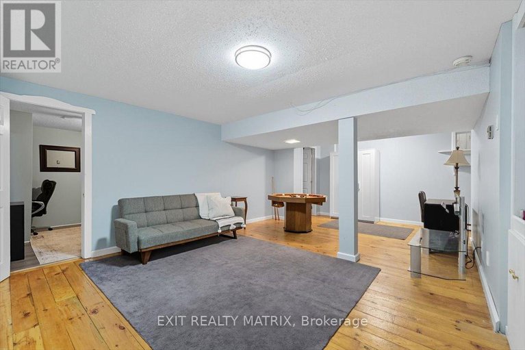 28933679/159-dunlop-crescent/village-of-russell/russell/ontario/K4R1B3_27