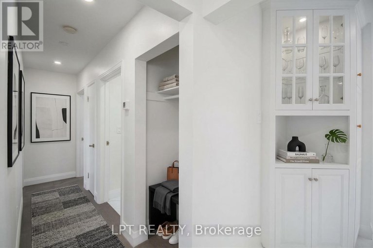 29606503/2317-elmira-drive/parkway-park/ottawa/ontario/K2C1H3_21