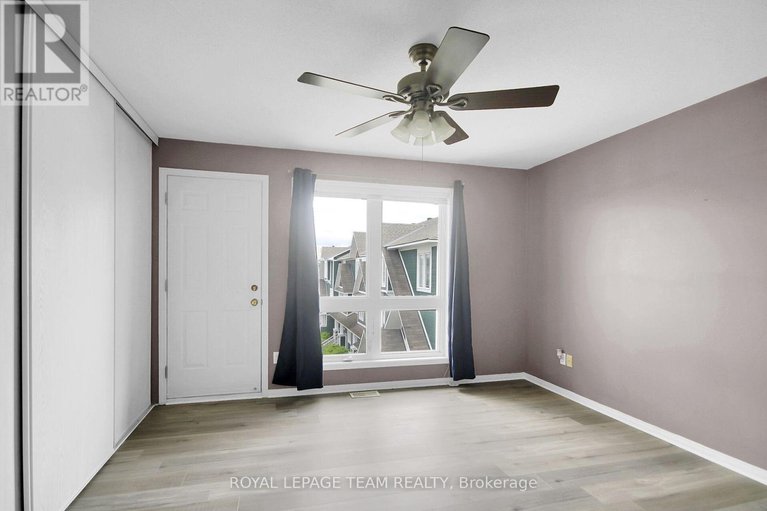28522795/16-414-hillsboro-private/emerald-meadowstrailwest/ottawa/ontario/K2M3A8_15