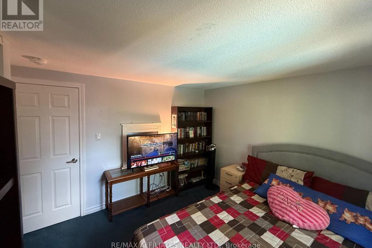 28764213/295-pintail-terrace/chatelaine-village/ottawa/ontario/K1E1Z9_24