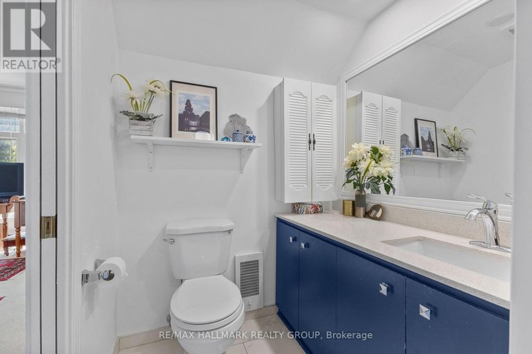 28484055/2-19-montcalm-street/ottawa-east/ottawa/ontario/K1S0A2_17