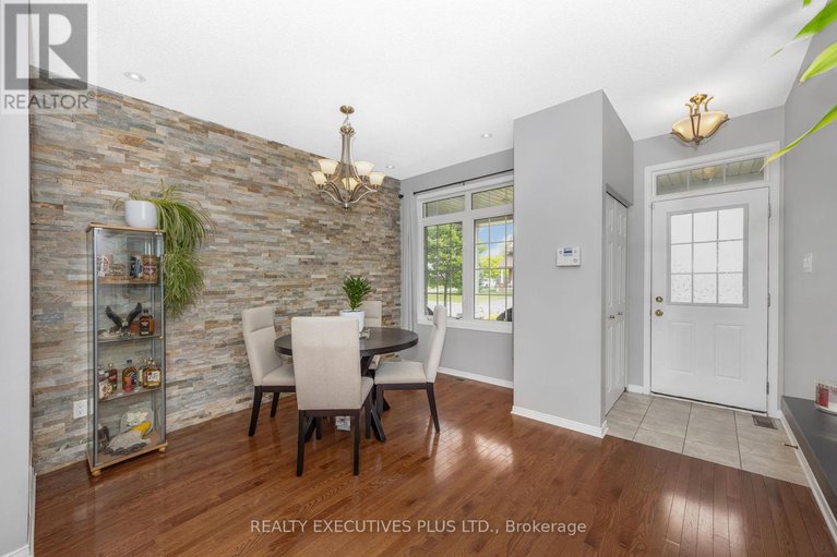 28498185/341-jasper-crescent/town-of-rockland/clarence-rockland/ontario/K4K0C9_4