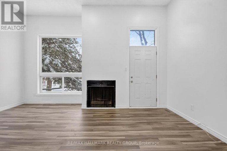 29293423/7-86-esterlawn-private/mckellar-heightsglabar-park/ottawa/ontario/K2A4C1_32