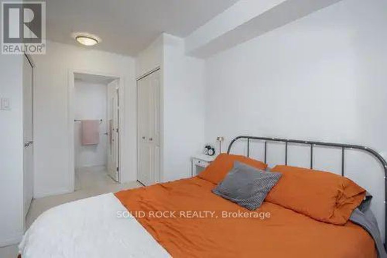28822083/505-242-rideau-street/sandy-hill/ottawa/ontario/K1N0B7_12