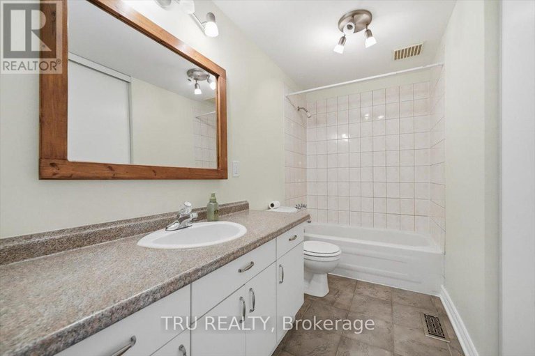 29018587/65-2290-cotters-crescent/windsor-park-village/ottawa/ontario/K1V8Y6_22