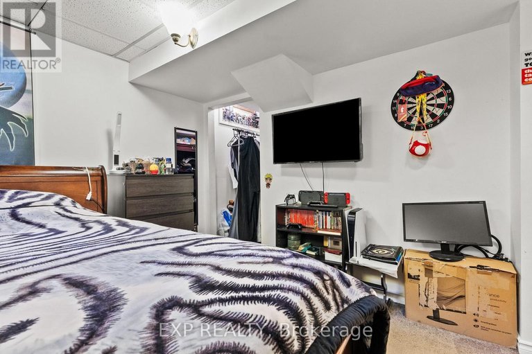 29638664/1582-blohm-drive/hunt-club-park/ottawa/ontario/K1G5K4_37