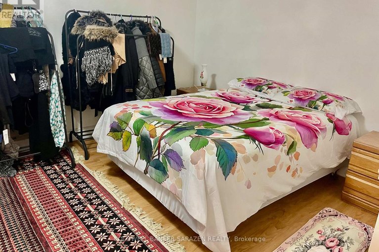 28921188/15-sturbridge-private/hunt-club-parkgreenboro/ottawa/ontario/K1T3J6_11