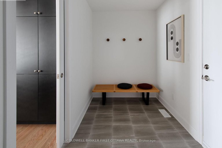 29117238/1702-rotterdam-circle/rural-kanata-central/ottawa/ontario/K2W0N5_9