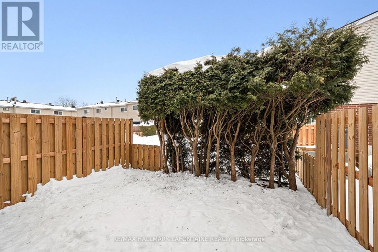 29389069/2275-orient-park-drive/blackburn-hamlet-south/ottawa/ontario/K1B4Y2_14