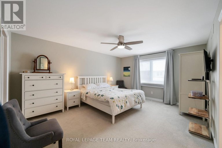 28396452/844-cedar-creek-drive/blossom-parkkemp-parkfindlay-creek/ottawa/ontario/K1T0B3_15
