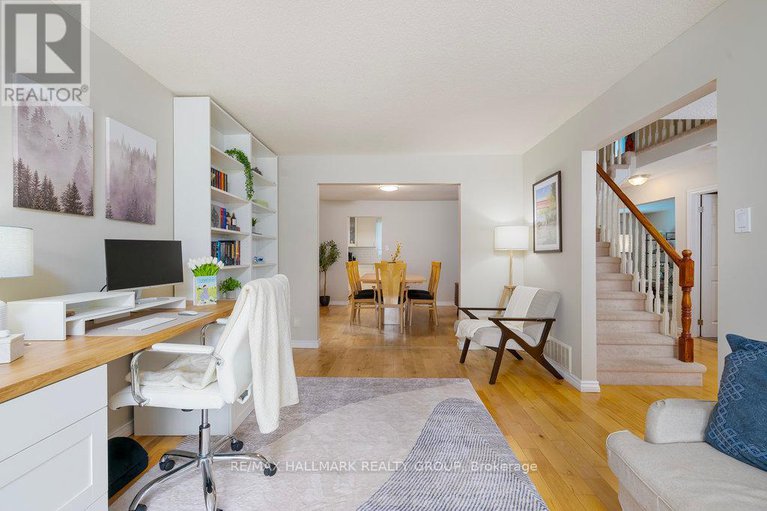 28623140/1656-canemore-crescent/fallingbrookpineridge/ottawa/ontario/K4A1S6_5