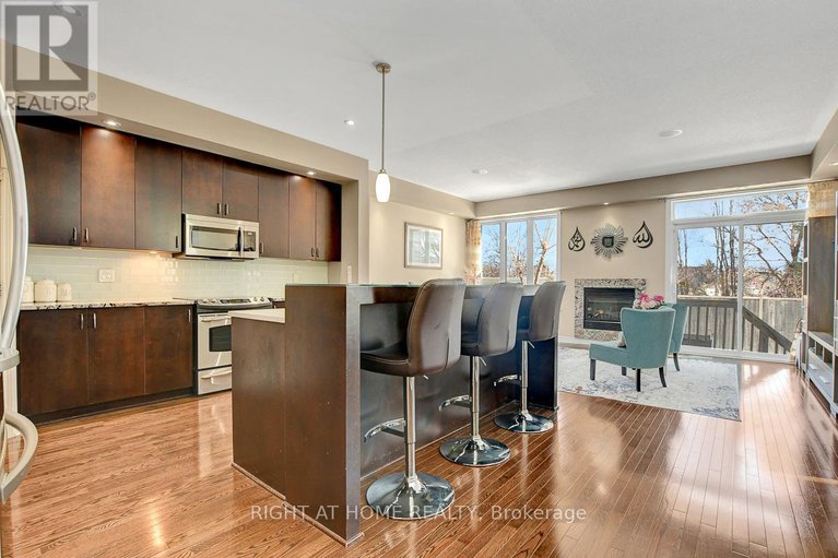 28116304/554-barrick-hill-road/emerald-meadowstrailwest/ottawa/ontario/K2M0B4_9