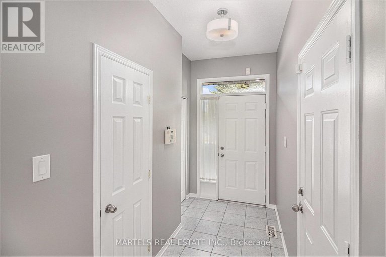 28820805/40-santa-cruz-private/riverview-park/ottawa/ontario/K1G6M4_3