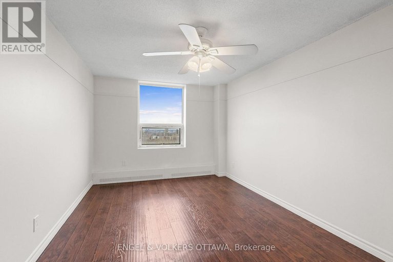 29197369/2001-665-bathgate-drive/carson-meadows/ottawa/ontario/K1K3Y4_15