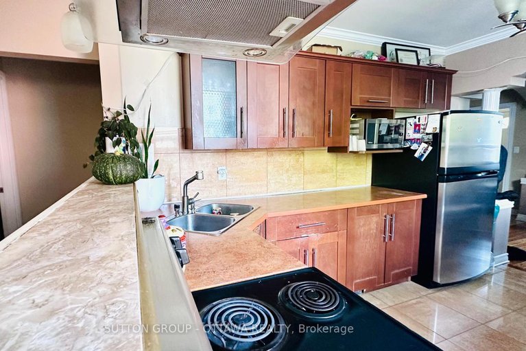 28434012/139-eccles-street/west-centre-town/ottawa/ontario/K1R6S7_10