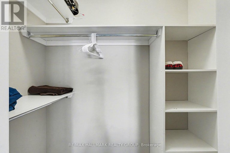 29358545/315-205-bolton-street/lower-townbyward-market/ottawa/ontario/K1N1K7_20