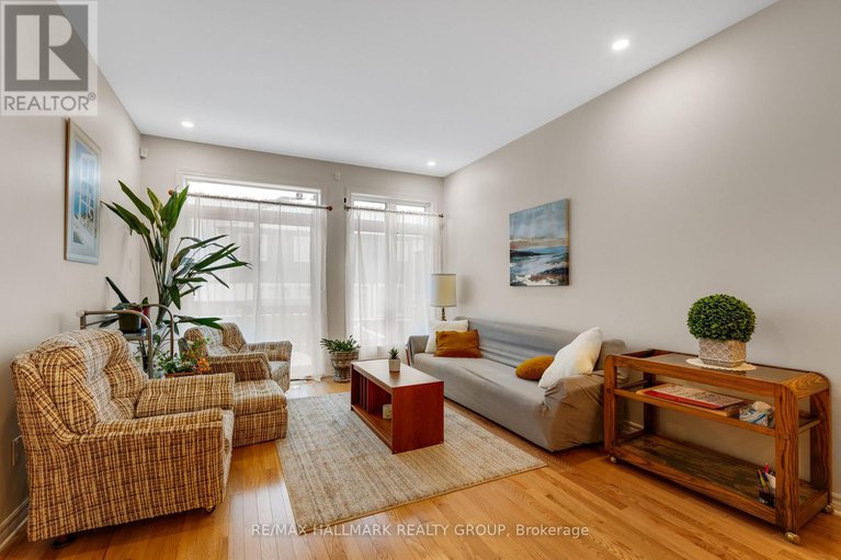 29281423/66-kayenta-street/remainder-of-stittsville-area/ottawa/ontario/K2S2K7_14