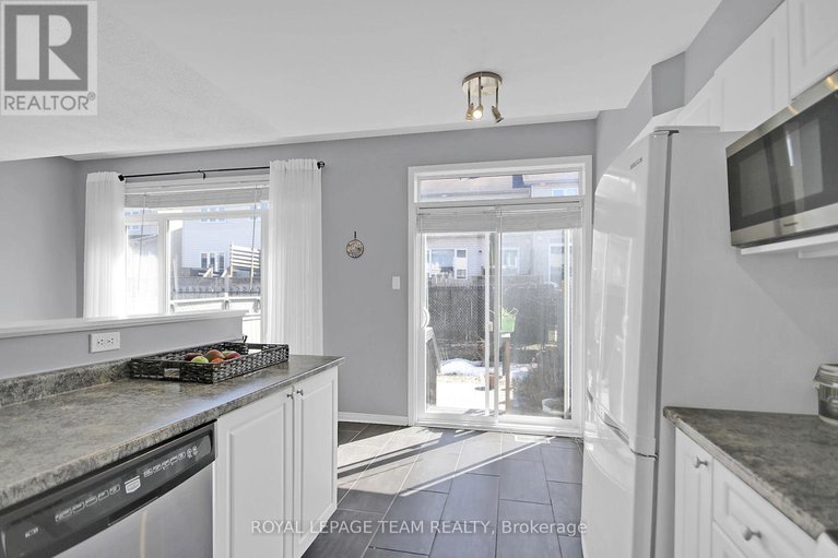 28414500/214-cityview-crescent/springridgeeast-village/ottawa/ontario/K4A0T9_15