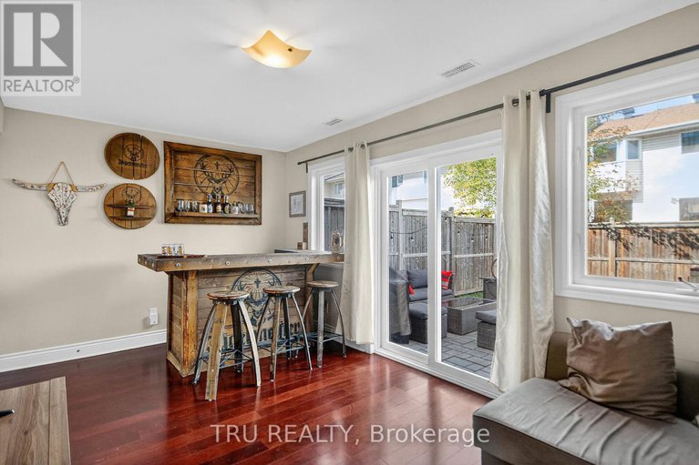 28954413/2642-palings-private/emerald-woodssawmill-creek/ottawa/ontario/K1T4A4_38