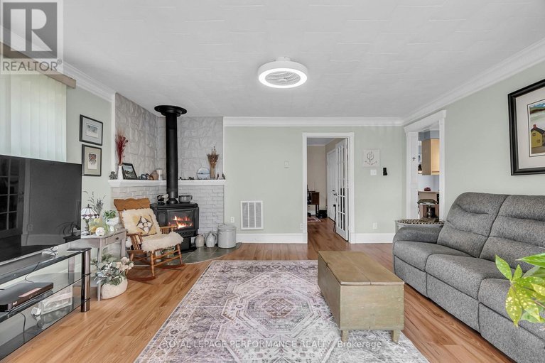 29390221/21052-birch-avenue/south-glengarry-lancaster-twp/south-glengarry/ontario/K0C1N0_7