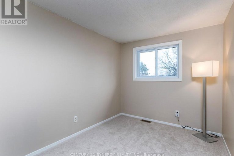 29610480/16-71-clarkson-crescent/katimavik/ottawa/ontario/K2L3C9_26