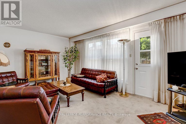 28835566/7-carmichael-court/beaverbrook/ottawa/ontario/K2K1K1_9