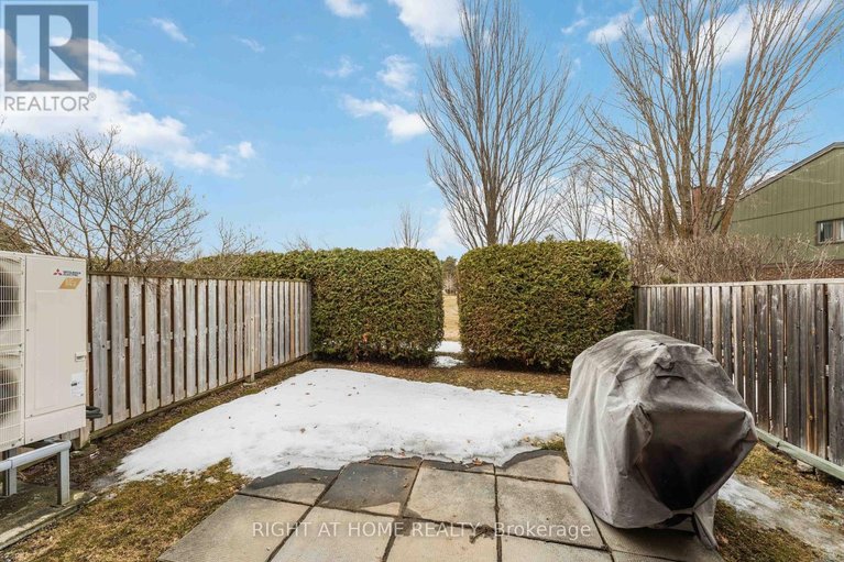 29541775/4-chisholm-court/beaverbrook/ottawa/ontario/K2K1E2_32