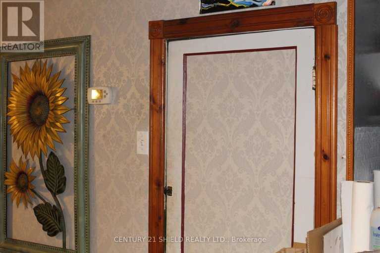 29142950/10-ash-street/south-stormont-osnabruck-twp/south-stormont/ontario/K0C1Y0_16