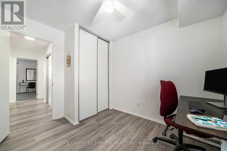 29132442/46-7-glencoe-street/arlington-woods/ottawa/ontario/K2H8S5_17