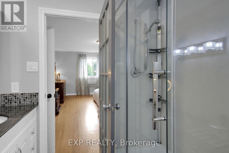 28340674/2001-neepawa-avenue/carlingwood/ottawa/ontario/K2A3L4_33