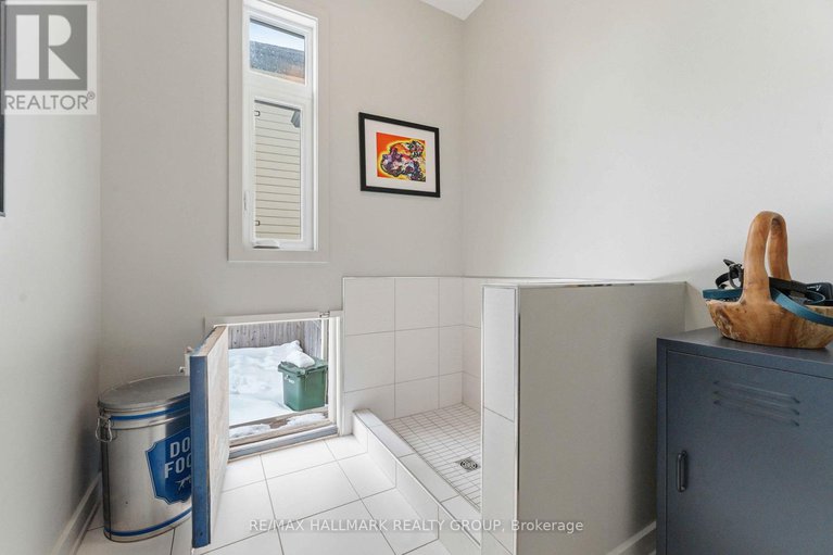 29428566/254-sunnyridge-crescent/emerald-meadowstrailwest/ottawa/ontario/K2M0H3_12