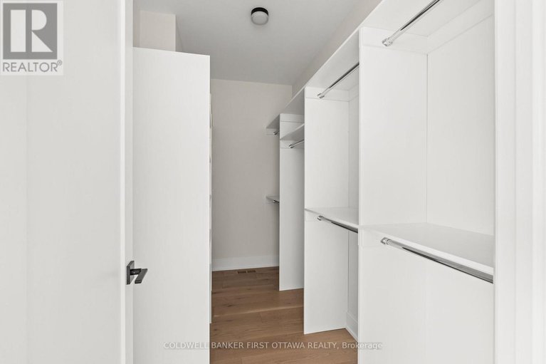 28476741/507-edison-avenue/mckellarhighland/ottawa/ontario/K2A1V3_20