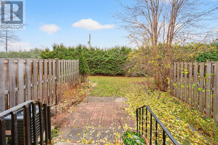 29127398/2-13-bertona-street/manordale/ottawa/ontario/K2G0W2_36