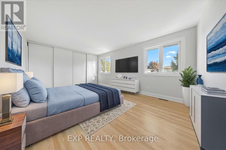 29043972/18-ivylea-street/craig-henrywoodvale/ottawa/ontario/K2G4X5_20