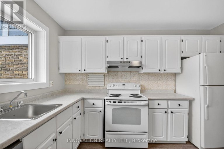 29490132/5-2336-orient-park-drive-e/blackburn-hamlet-south/ottawa/ontario/K1B4N5_22