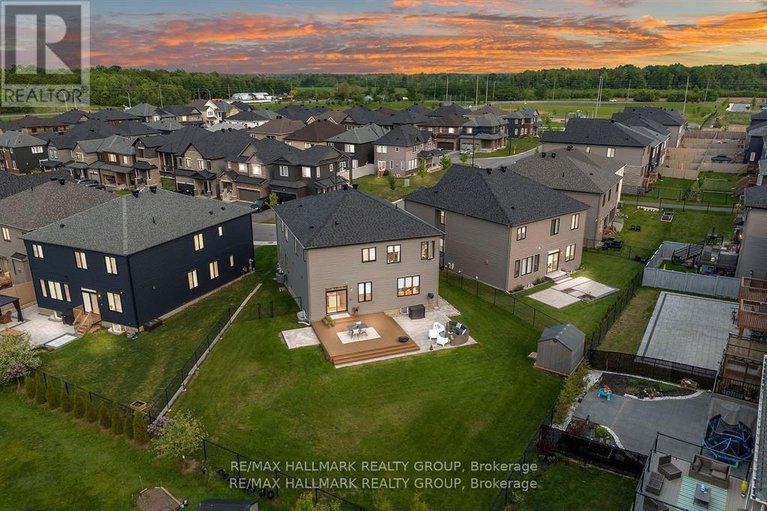 28543681/350-cloyne-crescent/half-moon-bay/ottawa/ontario/K2J6W4_3