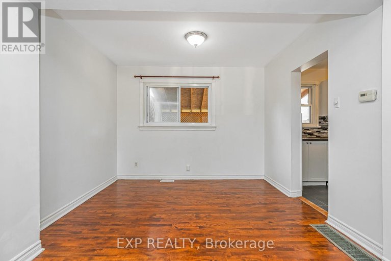 29171818/646-borthwick-avenue/castle-heightsrideau-high/ottawa/ontario/K1K2L9_8