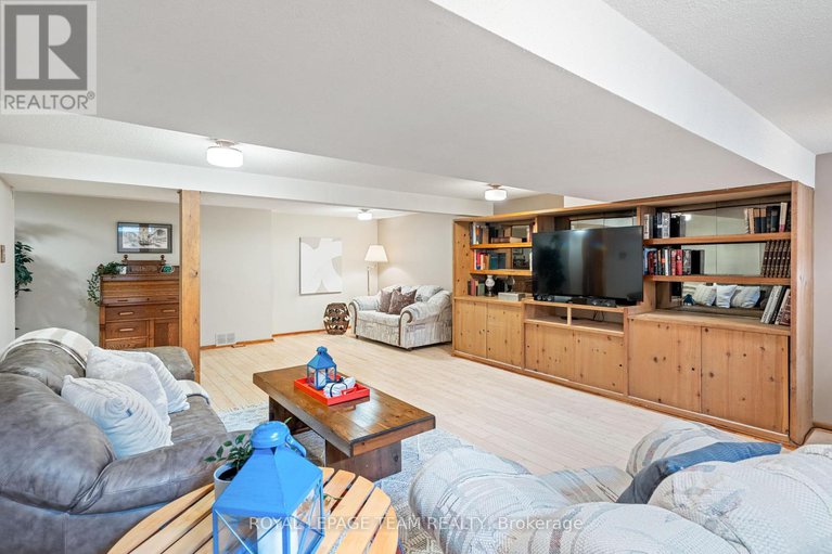 28859241/2128-hubbard-crescent/beacon-hill-north/ottawa/ontario/K1J6L2_36