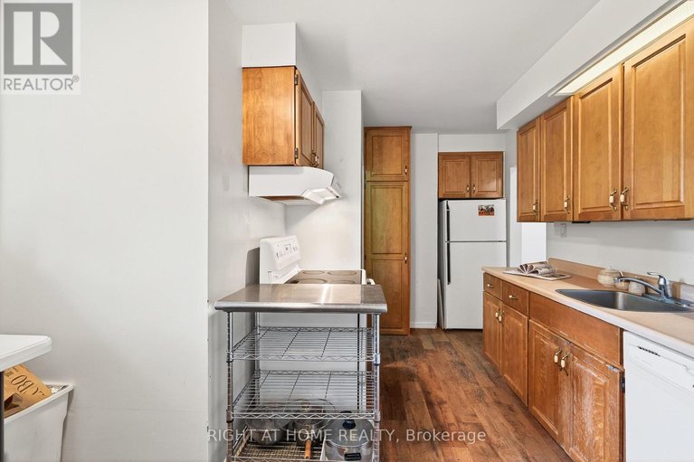 29114746/1153-adirondack-drive/kenson-park/ottawa/ontario/K2C2V2_16