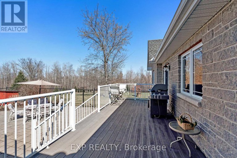 28552096/5940-brophy-drive/south-of-fallowfield-road/ottawa/ontario/K0A2Z0_28