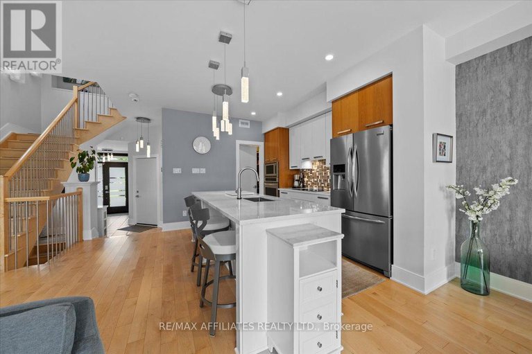 28472968/312-mishawashkode-street/camelot/ottawa/ontario/K4A0Y8_9
