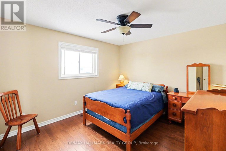 29357933/241-trail-side-circle/springridgeeast-village/ottawa/ontario/K4A5B5_25