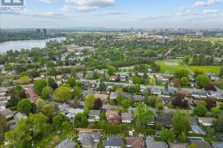 28922012/685-farmington-avenue/riverside-park-south/ottawa/ontario/K1V7H4_30